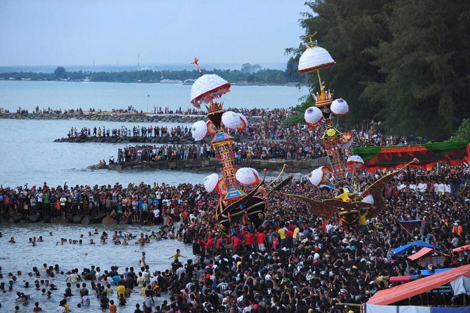 Https://faktualnews.co/2018/09/15/festival-tabuik-di-pariaman-kemegahan ...